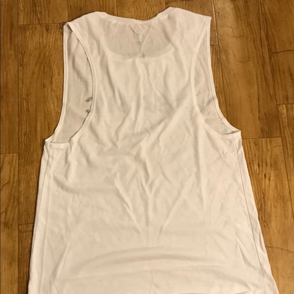 #Basic Tank - Picture 7 of 8